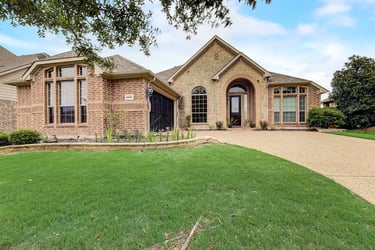 See details about 4401 Oxbow Dr, McKinney, TX 75072