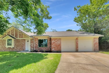 See details about 2119 Yorktown Ct S, League City, TX 77573